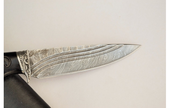 Нож Сокол из дамаска, гравюра Каменный век, рукоять из граба резная с литьем из мельхиора